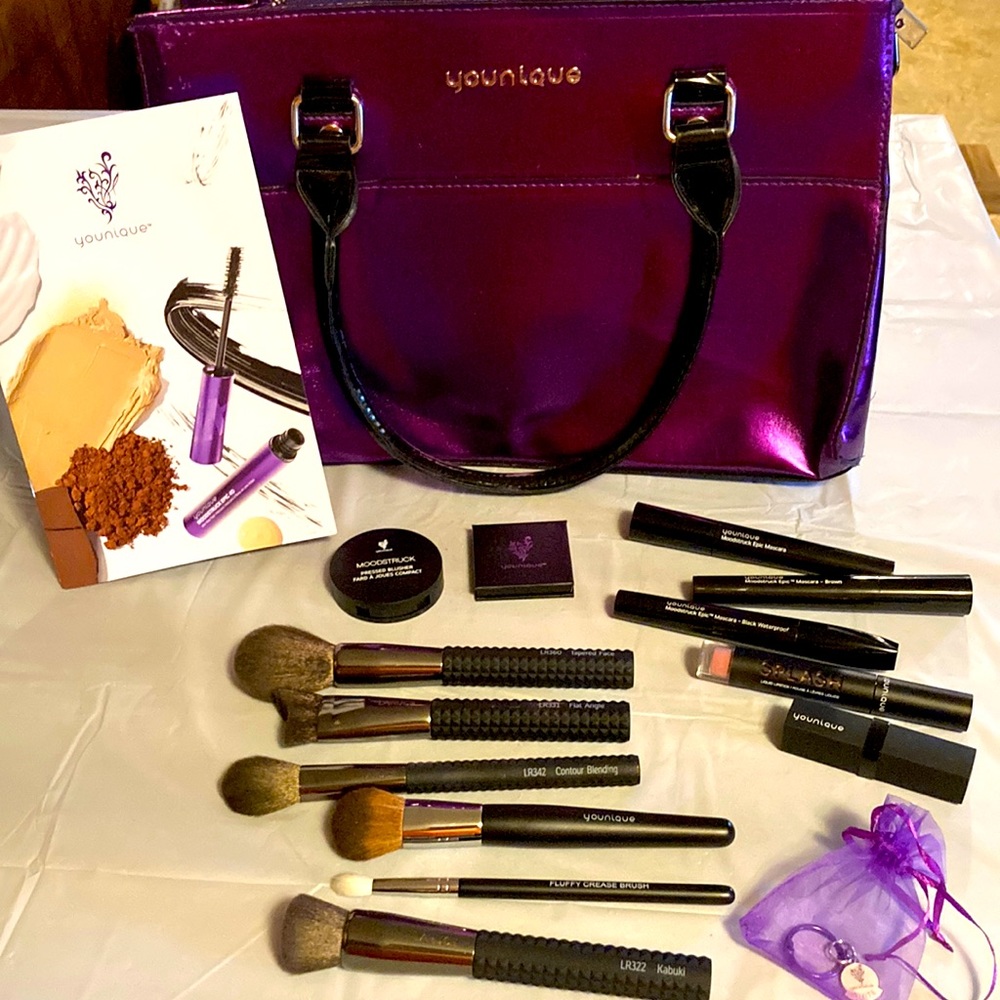Younique makeup kit